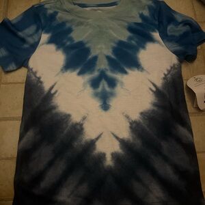 Kids tie-dye shirt